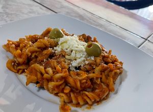 Una foto de Pasta Puttanesca a la G