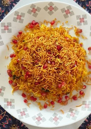 એપલ મસાલા પૌઆ(Apple masala poha recipe in Gujarati) રેસીપી મુખ્ય ફોટો
