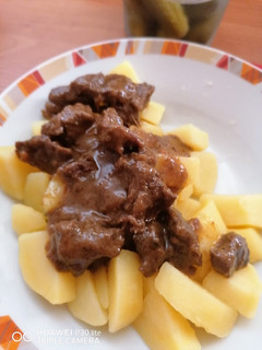 Marhapörkölt bográcsban recept fotója