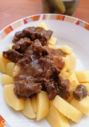 Marhapörkölt bográcsban recept fotója
