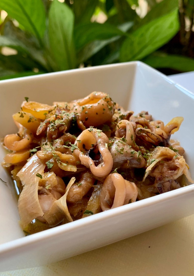 Una foto de Salteado de calamares