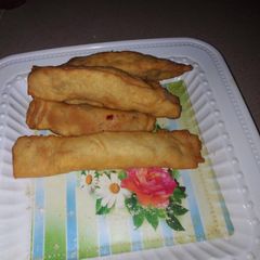 A picture of Spring rolls.