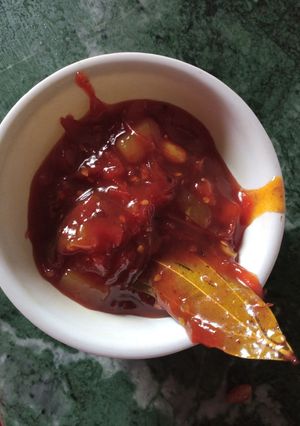 टमाटर की मीठी चटनी (tamatar ki meethi chutney recipe in Hindi) रेसिपी मुख्य फोटो
