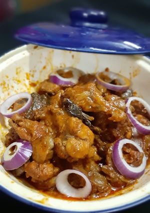 হায়দ্রাবাদী চিকেন(Hyderabadi chicken recipe in Bengali) রেসিপির প্রধান ছবি
