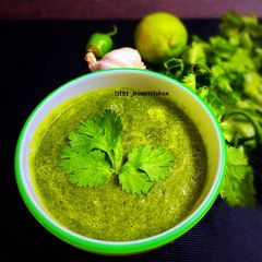 A picture of Green Chutney Dip.
