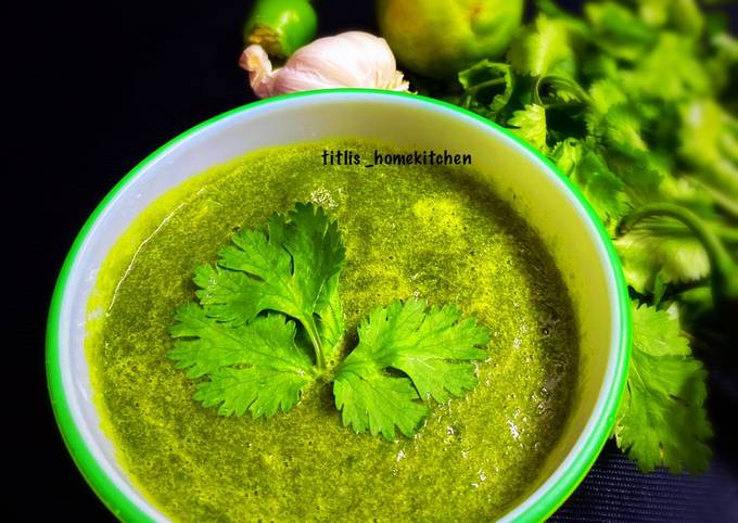 Green Chutney (PC: ayndrila dutta)