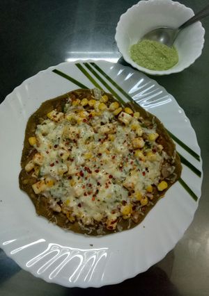 A picture of Spinach and Paneer dosa.
