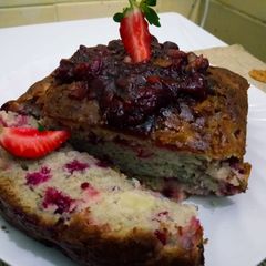 A picture of Berry Crumble Cake.