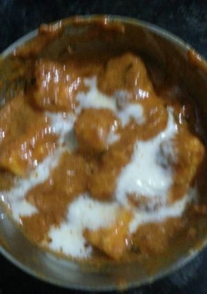 A picture of Paneer butter masala.