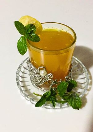 A picture of Turmeric tea.