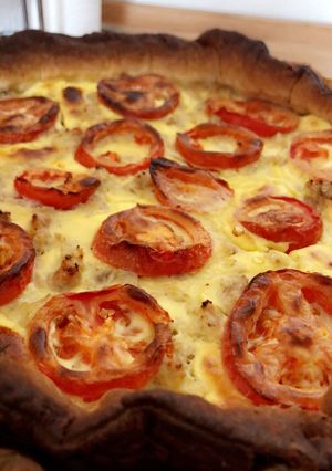 Une photo de Tarte tomate, thon et moutarde