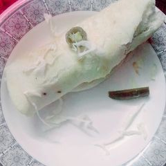 A picture of Zinger shawarma.