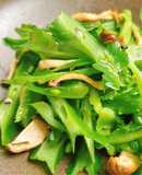 Đậu rồng (đậu khế) xào nấm