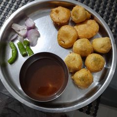 Batata vada A picture of Batata vada.