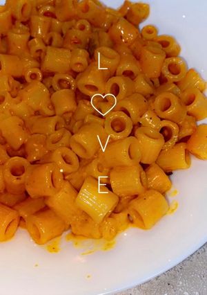 صورة لوصفة مكرونه بينك صوص