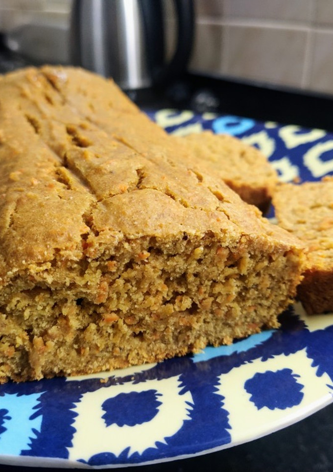 Una foto de Budín integral de bananas y zanahorias rápido