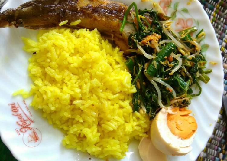 Nasi kuning magic com