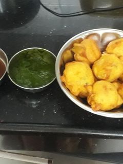કેળાં ના વડા (Kela Vada Recipe In Gujarati) રેસીપી મુખ્ય ફોટો