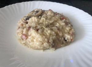 Foto principal de Risotto de champiñones y bacon (Mambo/Thermomix)