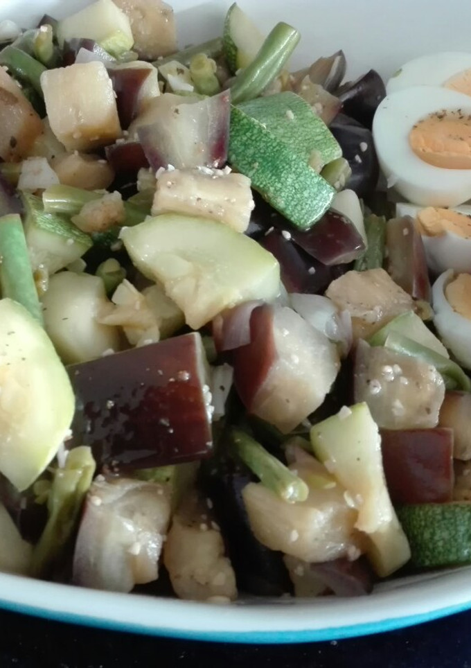 Una foto de Ensalada de berenjena