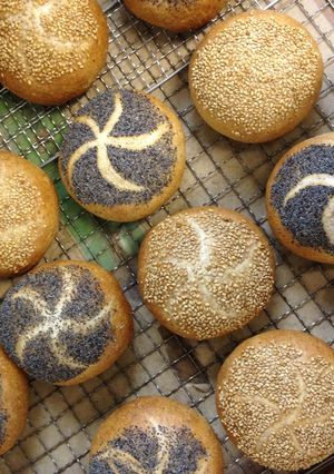A picture of Sesame & Poppy Kaiser Rolls (Kaisersemmel) with Skim Milk.