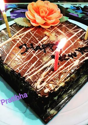 A picture of Eggless chocolate Ganache Cake.