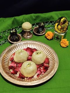 સ્ટફ્ડ પીનટ લાડુ(stuff peanut ladu recipe in gujarati) રેસીપી મુખ્ય ફોટો