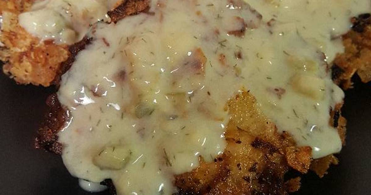 Salmon Patties with Dill Sauce Recipe by Stephanie Goldman Cookpad