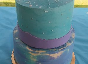 Una foto de Torta dos pisos con buttercream