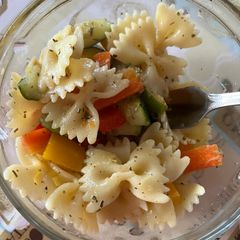 A picture of Pasta primavera.