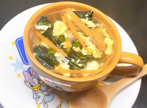 Hình của món Canh rong biển rau củ,trứng gà.