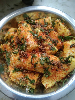 ખાંડવી (Khandvi Recipe In Gujarati) રેસીપી મુખ્ય ફોટો