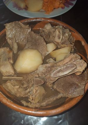 Una foto de Bistec con papas