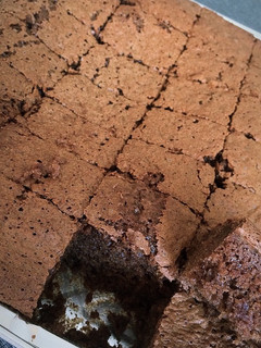 Una foto de Bizcocho de chocolate esponjoso