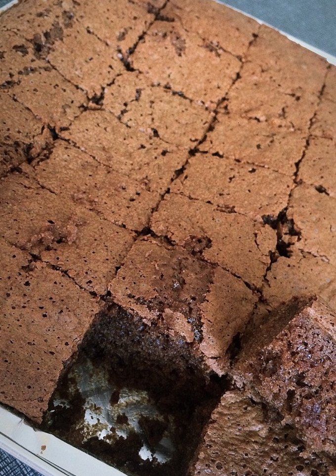 Una foto de Bizcocho de chocolate esponjoso