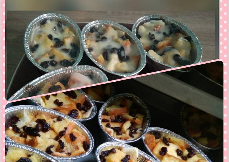 Cara Gampang Menyiapkan Bread Pudding w/ vanilla sauce, Sempurna