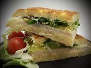 Una foto de patatas rellenas mahonesa