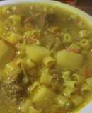 Sopa casera de fideos
