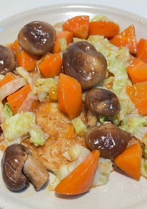 Truffle Sauce and Vegetable Braised Thin Noodles 松露醬燒時蔬麵線 的食譜成品照片