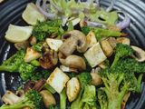 Mushroom broccoli salad