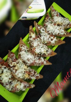 A picture of Vegetable masala cheese toast-Open sandwich.