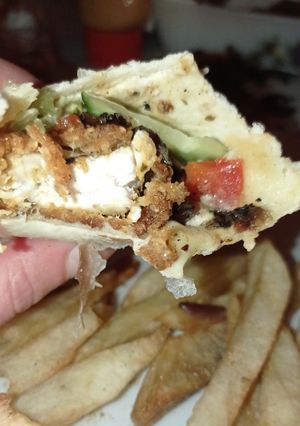 Une photo de Wraps maison au poulet & Frites