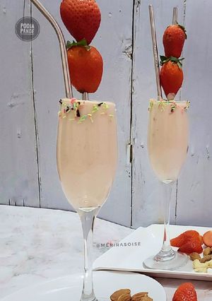 व्हाइट चॉकलेट और स्ट्रॉबेरी होट शेक (White chocolate aur strawberry hot shake recipe in Hindi) रेसिपी मुख्य फोटो