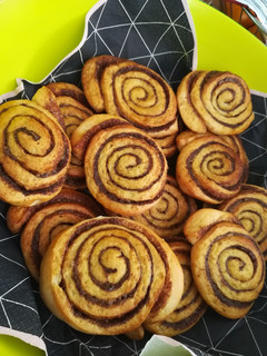 Fahéjas csiga 🐌 recept fotója