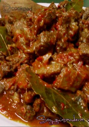 Foto principal de Oreja de aguja de ternera con tomate