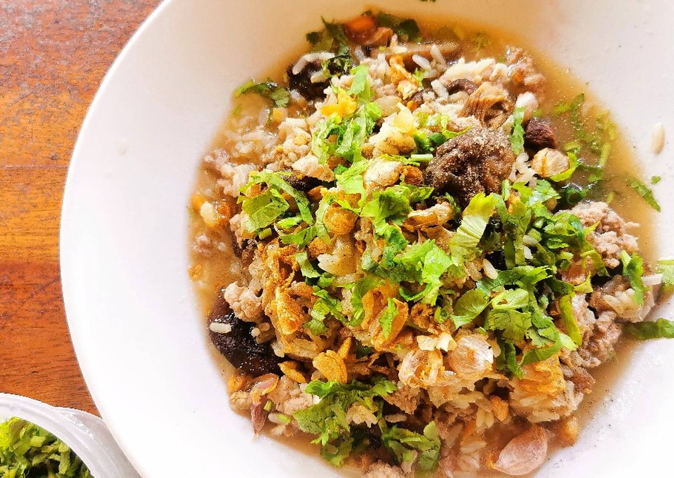 Boiled rice with mince pork