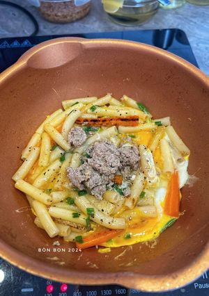 Hình của món Nui Chiên Trứng Pate.