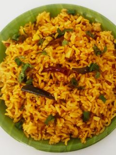 திடீர் பருப்பு சாதம் (Instant dal rice recipe in tamil) செய்முறை முக்கிய புகைப்படம்