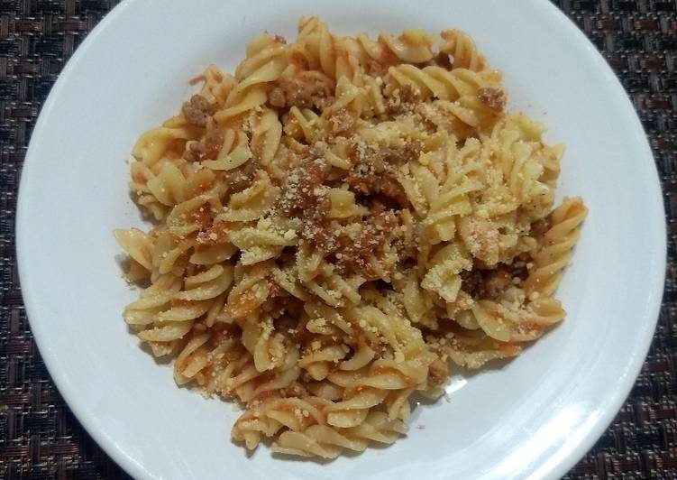 Fusilli a la bolognesa