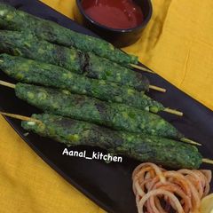 A picture of Hata bhara seekh kabab.
